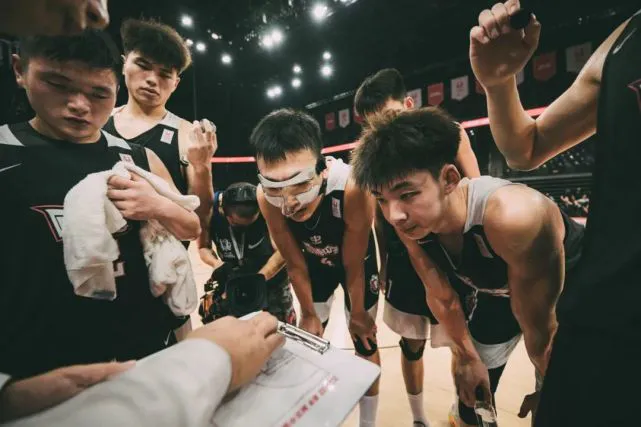 专业篮球教练如何指导球员提高专注力_2